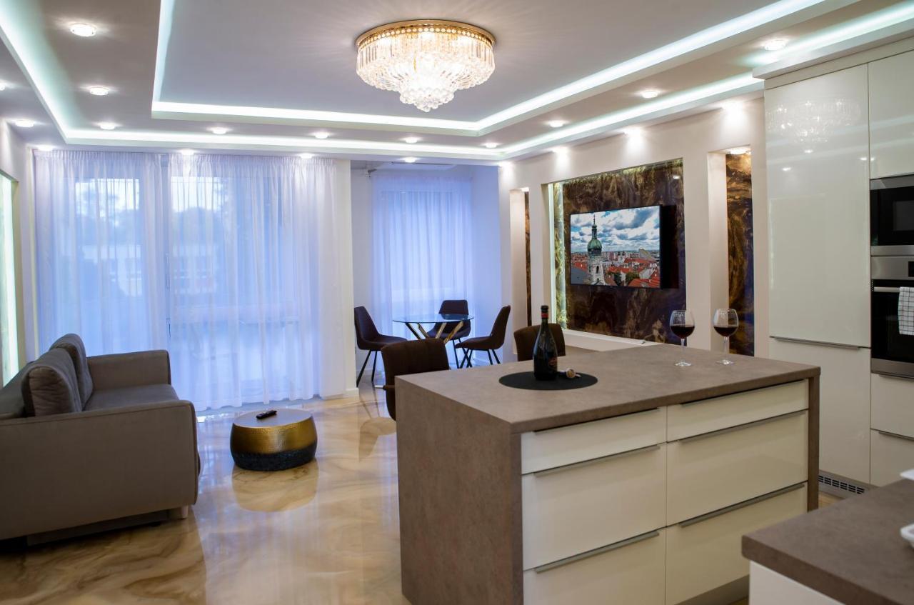 Dream Apartman 2 With Free Parking Győr Exterior foto